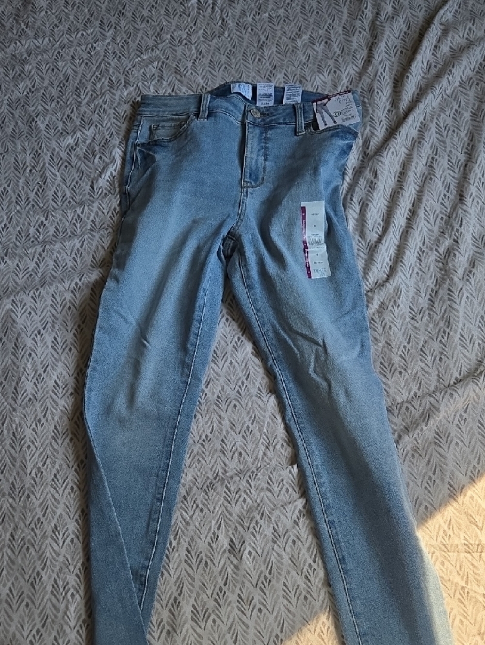 3/20💫Time and Tru Light Blue High Rise Skinny Jeans - Picture 2 of 5